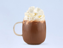 Gorąca czekolada z bitą śmietaną